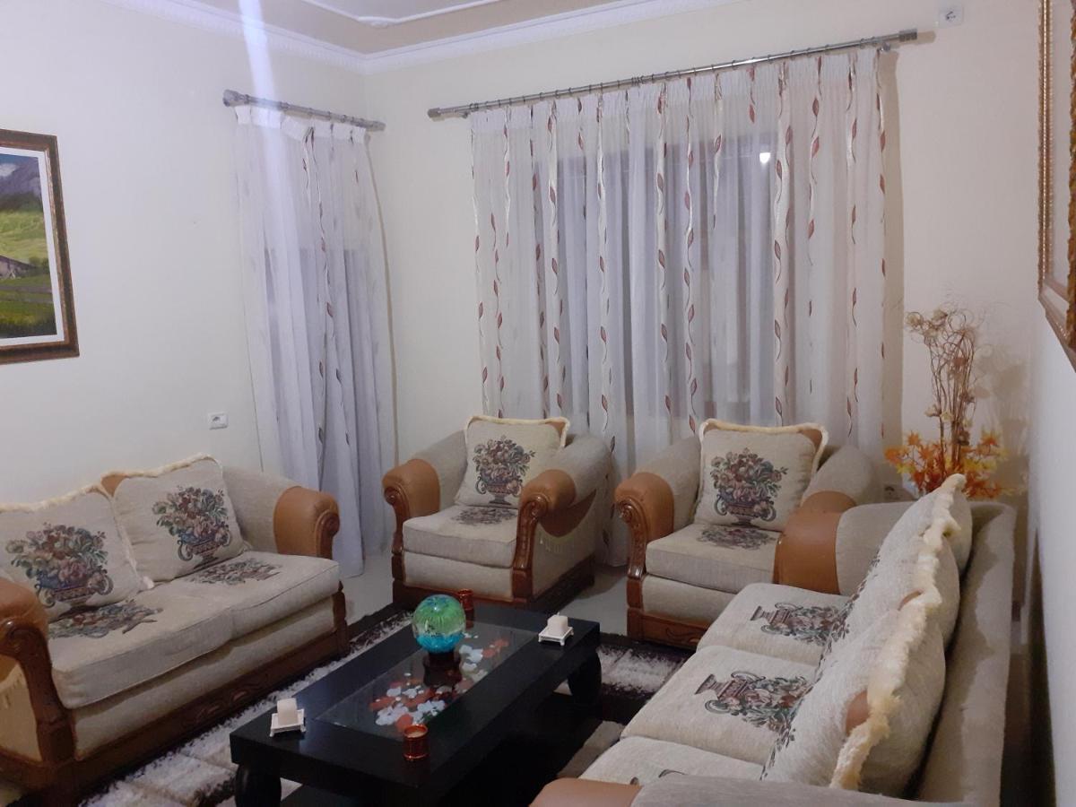 Kanushi House จีโรคาสเตอร์ ภายนอก รูปภาพ